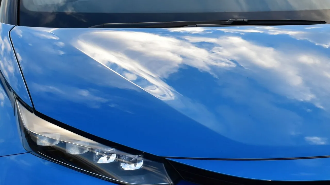 ボンネットを修理する場合の費用相場を紹介